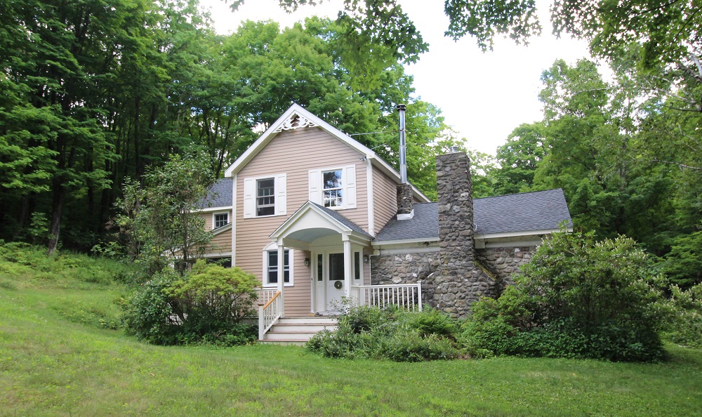 Enchanting Canaan Farmhouse