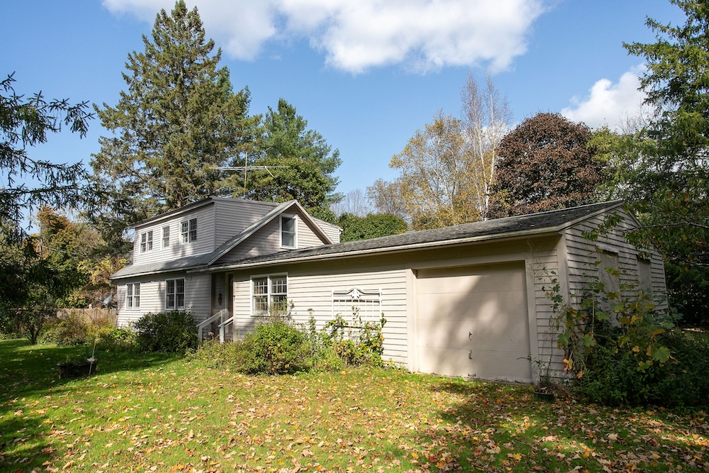 Charming Country Farmhouse